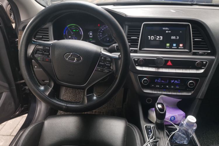 Used Hyundai Sonata Plug-in Hybrid 2018 2.0 PHS Smart Connect Version China V Standard Center Console