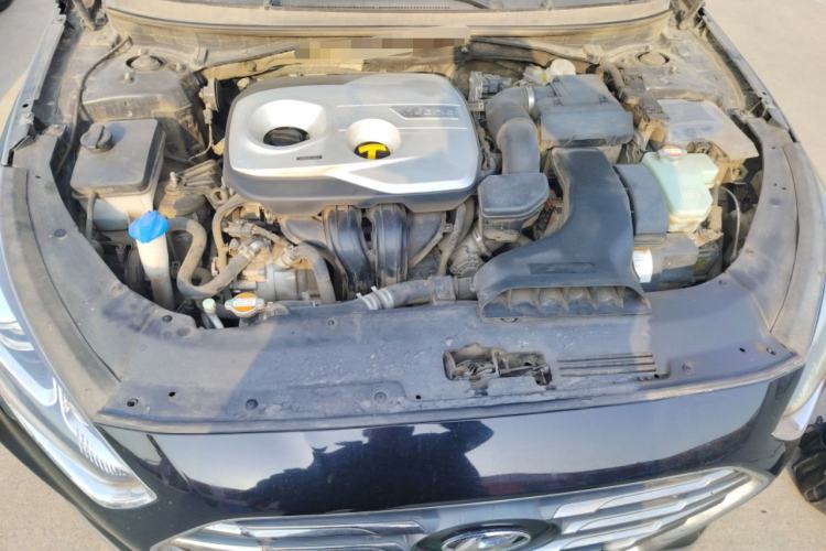 Used Hyundai Sonata Plug-in Hybrid 2018 2.0 PHS Smart Connect Version China VI Standard Engine Bay