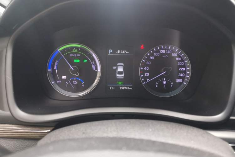 Used Hyundai Sonata Plug-in Hybrid 2018 2.0 PHS Smart Connect Version China V Standard Instrument Cluster