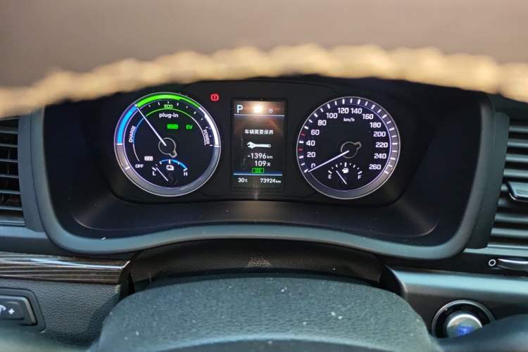 Used Hyundai Sonata Plug-in Hybrid 2018 2.0 PHE Smart Enjoyment Version China VI Standard Instrument Cluster