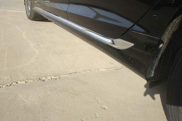 Used Hyundai Sonata Plug-in Hybrid 2018 2.0 PHS Smart Connect Version China VI Standard Left Side Sill
