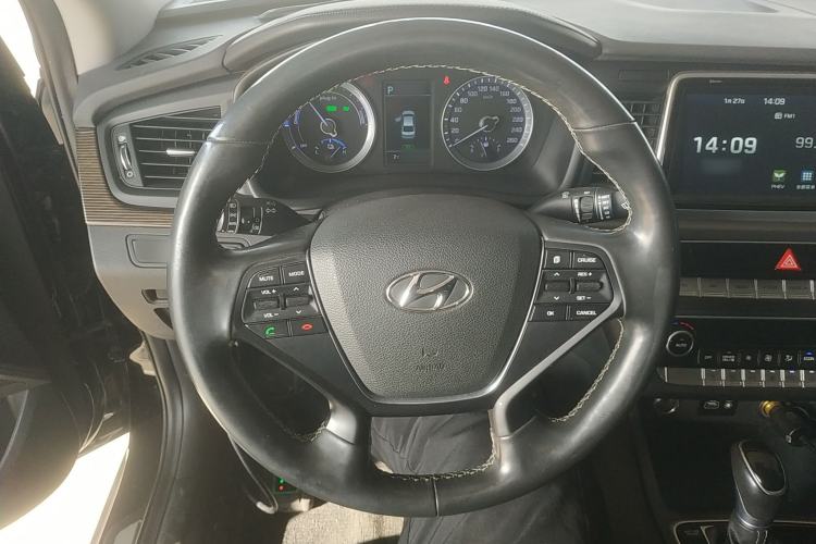Used Hyundai Sonata Plug-in Hybrid 2018 2.0 PHS Smart Connect Version China VI Standard Steering Wheel