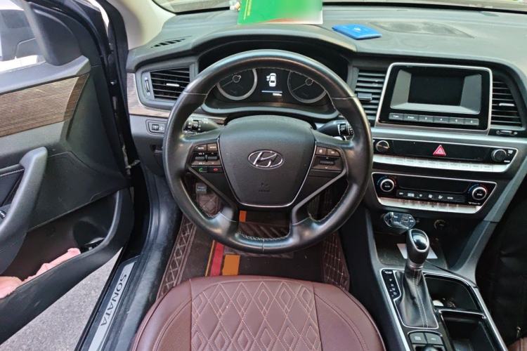 Used Hyundai Sonata Plug-in Hybrid 2018 2.0 PHE Smart Enjoyment Version China VI Standard Steering Wheel