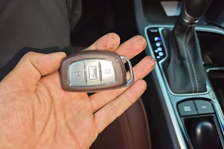 Used Hyundai Sonata Plug-in Hybrid 2018 2.0 PHE Smart Enjoyment Version China VI Standard Vehicle Key