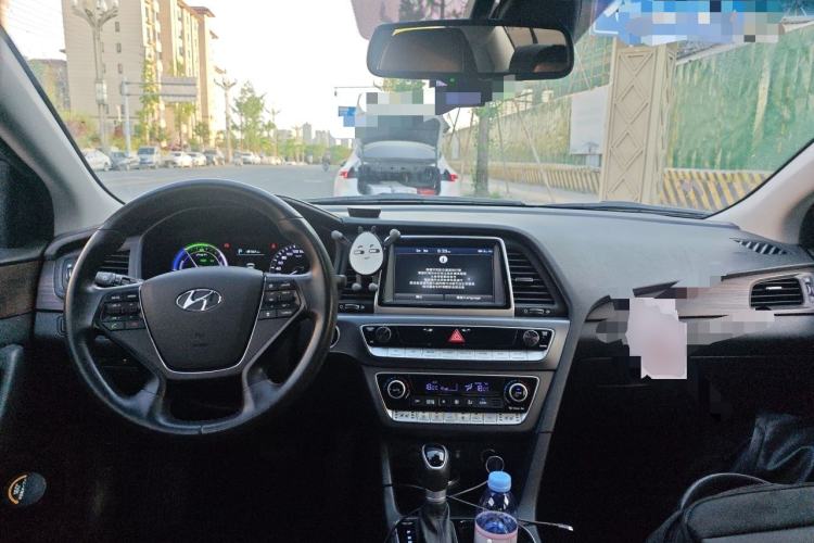 Used Hyundai Sonata Plug-in Hybrid 2018 2.0 PHT ZhiZun Edition China V Standard Center Console