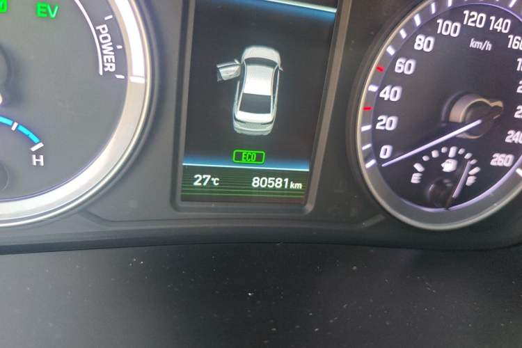 Used Hyundai Sonata Plug-in Hybrid 2018 2.0 PHT ZhiZun Edition China V Standard Odometer Close Up