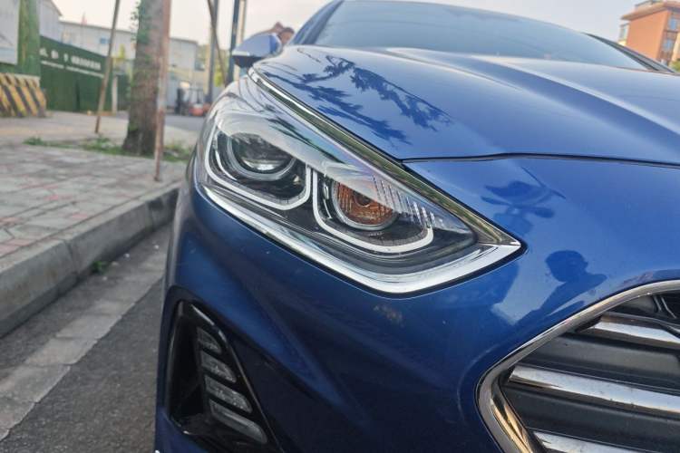 Used Hyundai Sonata Plug-in Hybrid 2018 2.0 PHT ZhiZun Edition China V Standard Right Front Headlight