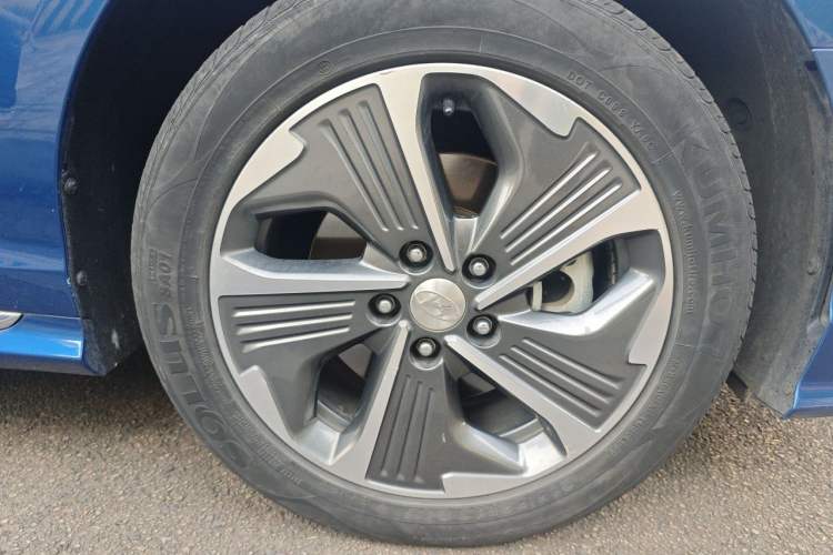 Used Hyundai Sonata Plug-in Hybrid 2018 2.0 PHT ZhiZun Edition China V Standard Right Front Wheel Hub