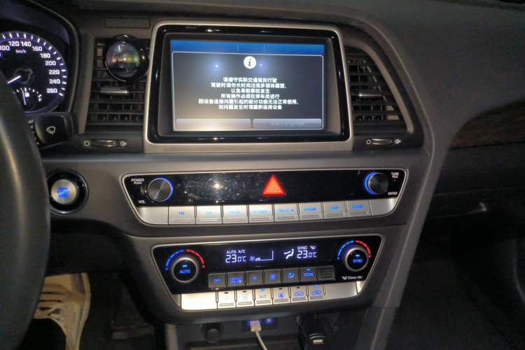Used Hyundai Sonata Plug-in Hybrid 2018 2.0 PHS Smart Connect Version China V Standard Audio And AC Panel