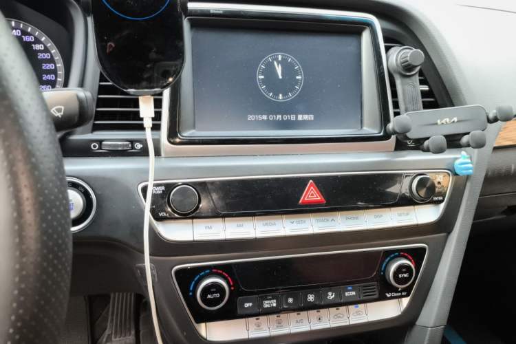 Used Hyundai Sonata Plug-in Hybrid 2018 2.0 PHS Smart Connect Version China VI Standard Audio And AC Panel