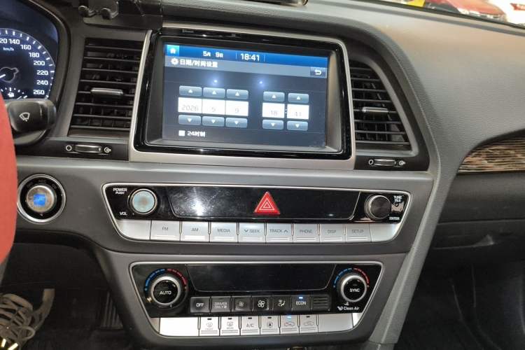 Used Hyundai Sonata Plug-in Hybrid 2018 2.0 PHS Smart Connect Version China VI Standard Audio And AC Panel