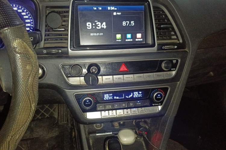 Used Hyundai Sonata Plug-in Hybrid 2018 2.0 PHS Smart Connect Version China VI Standard Audio And AC Panel