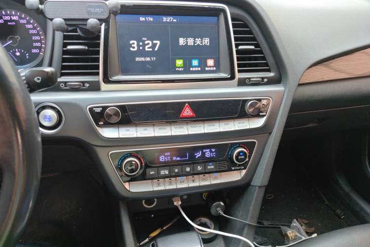 Used Hyundai Sonata Plug-in Hybrid 2018 2.0 PHS Smart Connect Version China V Standard Audio And AC Panel