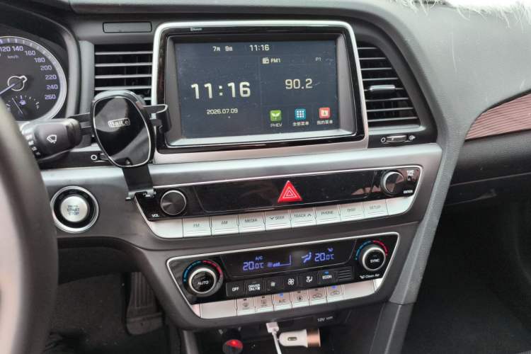 Used Hyundai Sonata Plug-in Hybrid 2018 2.0 PHS Smart Connect Version China VI Standard Audio And AC Panel