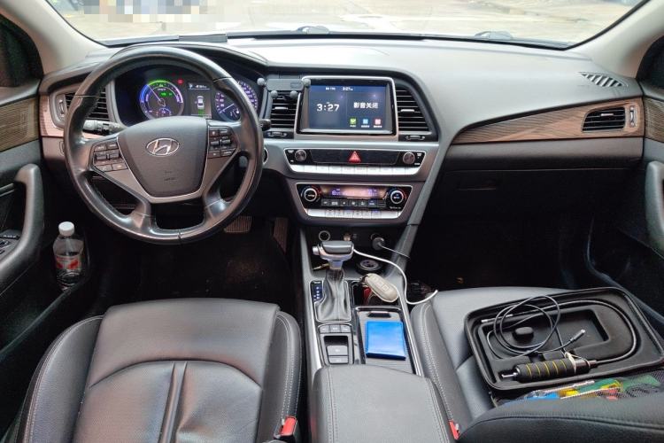 Used Hyundai Sonata Plug-in Hybrid 2018 2.0 PHS Smart Connect Version China V Standard Center Console