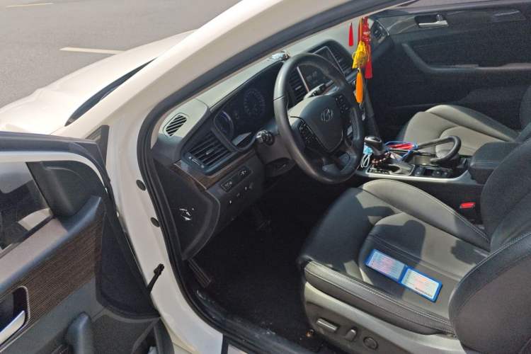 Used Hyundai Sonata Plug-in Hybrid 2018 2.0 PHS Smart Connect Version China V Standard Driver Seat