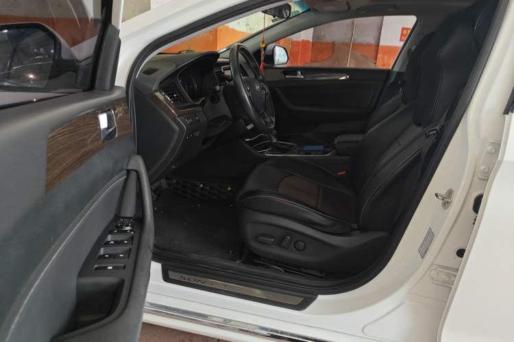 Used Hyundai Sonata Plug-in Hybrid 2018 2.0 PHS Smart Connect Version China V Standard Driver Seat