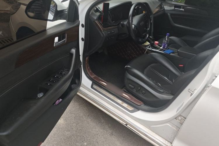 Used Hyundai Sonata Plug-in Hybrid 2018 2.0 PHS Smart Connect Version China VI Standard Driver Seat