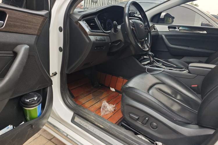 Used Hyundai Sonata Plug-in Hybrid 2018 2.0 PHS Smart Connect Version China VI Standard Driver Seat
