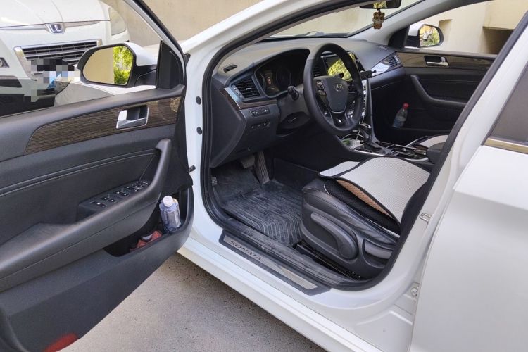 Used Hyundai Sonata Plug-in Hybrid 2018 2.0 PHE Smart Enjoyment Version China VI Standard Driver Seat