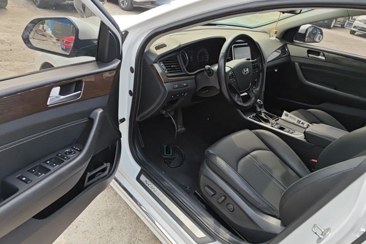 Used Hyundai Sonata Plug-in Hybrid 2018 2.0 PHS Smart Connect Version China VI Standard Driver Seat