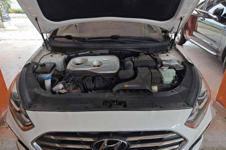 Used Hyundai Sonata Plug-in Hybrid 2018 2.0 PHS Smart Connect Version China V Standard Engine Bay