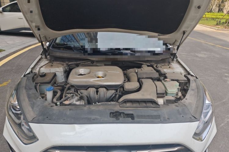 Used Hyundai Sonata Plug-in Hybrid 2018 2.0 PHS Smart Connect Version China VI Standard Engine Bay