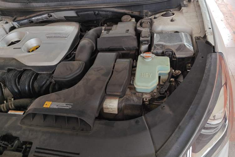 Used Hyundai Sonata Plug-in Hybrid 2018 2.0 PHS Smart Connect Version China V Standard Engine Bay Left