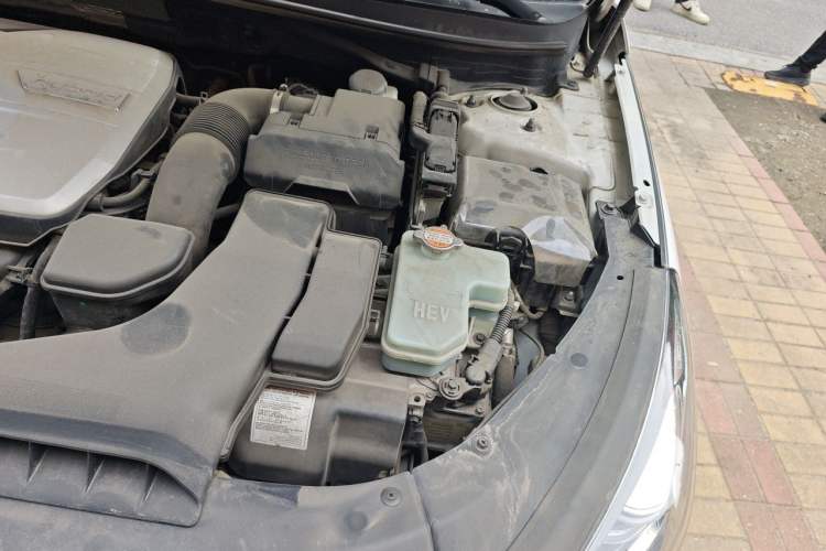 Used Hyundai Sonata Plug-in Hybrid 2018 2.0 PHS Smart Connect Version China VI Standard Engine Bay Left