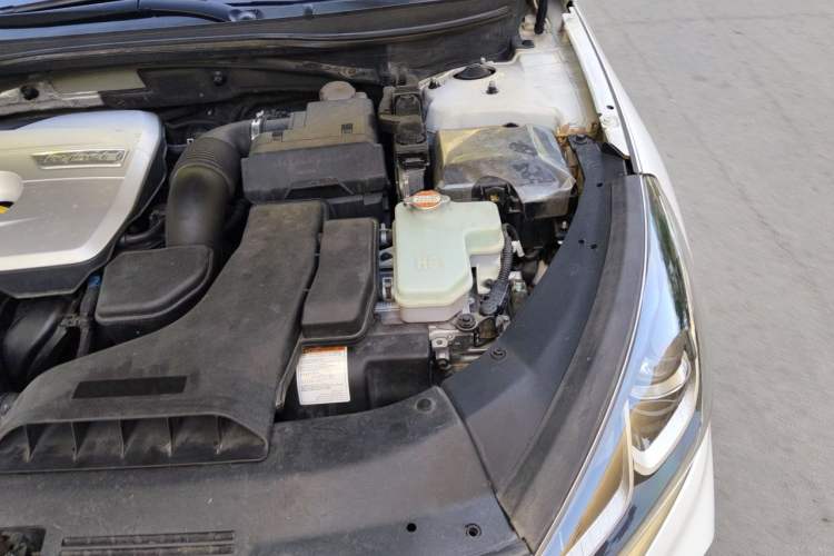 Used Hyundai Sonata Plug-in Hybrid 2018 2.0 PHE Smart Enjoyment Version China VI Standard Engine Bay Left