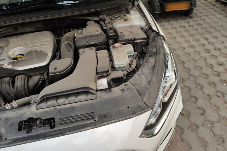 Used Hyundai Sonata Plug-in Hybrid 2018 2.0 PHS Smart Connect Version China VI Standard Engine Bay Left