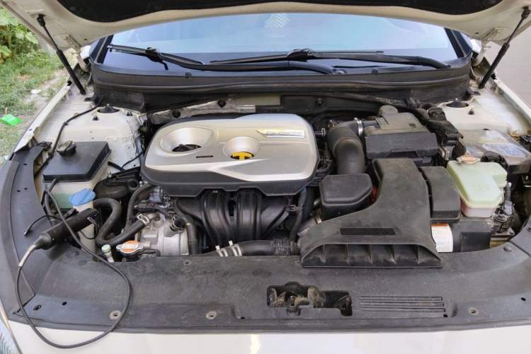 Used Hyundai Sonata Plug-in Hybrid 2018 2.0 PHE Smart Enjoyment Version China VI Standard Engine Bay