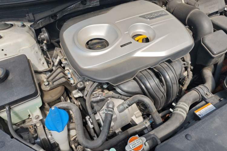 Used Hyundai Sonata Plug-in Hybrid 2018 2.0 PHS Smart Connect Version China V Standard Engine Bay Right