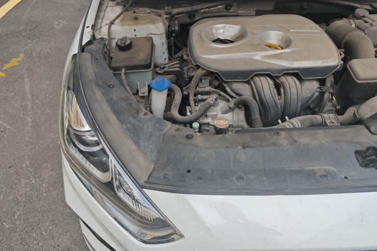 Used Hyundai Sonata Plug-in Hybrid 2018 2.0 PHS Smart Connect Version China VI Standard Engine Bay Right