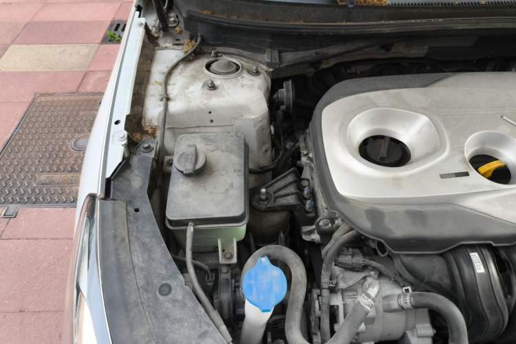 Used Hyundai Sonata Plug-in Hybrid 2018 2.0 PHS Smart Connect Version China VI Standard Engine Bay Right