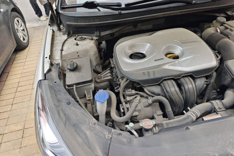Used Hyundai Sonata Plug-in Hybrid 2018 2.0 PHS Smart Connect Version China VI Standard Engine Bay Right