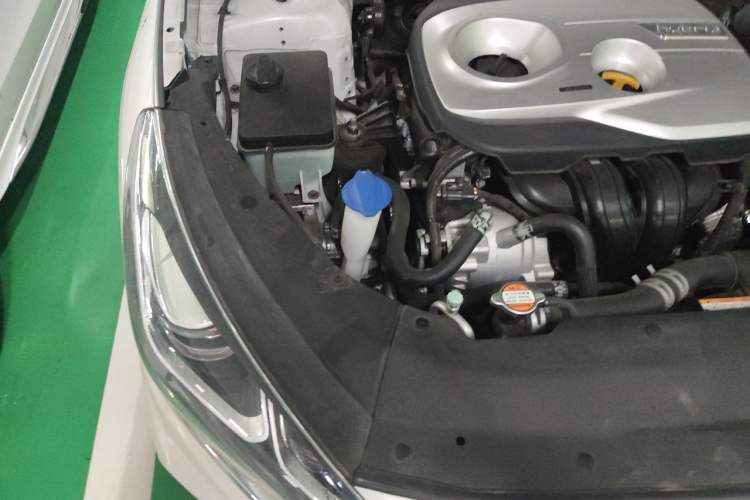Used Hyundai Sonata Plug-in Hybrid 2018 2.0 PHS Smart Connect Version China VI Standard Engine Bay Right