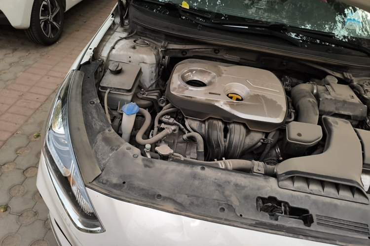 Used Hyundai Sonata Plug-in Hybrid 2018 2.0 PHS Smart Connect Version China VI Standard Engine Bay Right