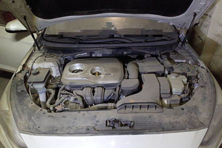 Used Hyundai Sonata Plug-in Hybrid 2018 2.0 PHS Smart Connect Version China VI Standard Engine Bay