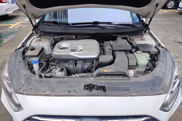 Used Hyundai Sonata Plug-in Hybrid 2018 2.0 PHS Smart Connect Version China V Standard Engine Bay
