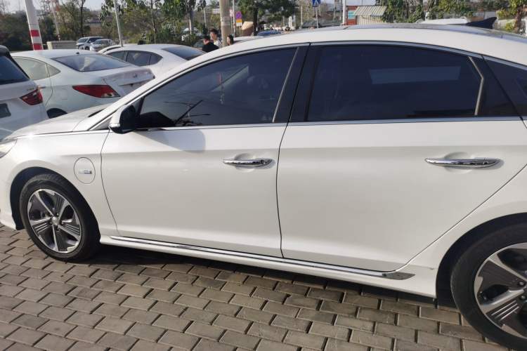 Used Hyundai Sonata Plug-in Hybrid 2018 2.0 PHS Smart Connect Version China VI Standard Exterior 3
