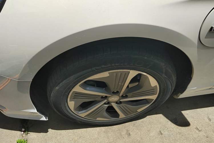 Used Hyundai Sonata Plug-in Hybrid 2018 2.0 PHE Smart Enjoyment Version China VI Standard Exterior 4