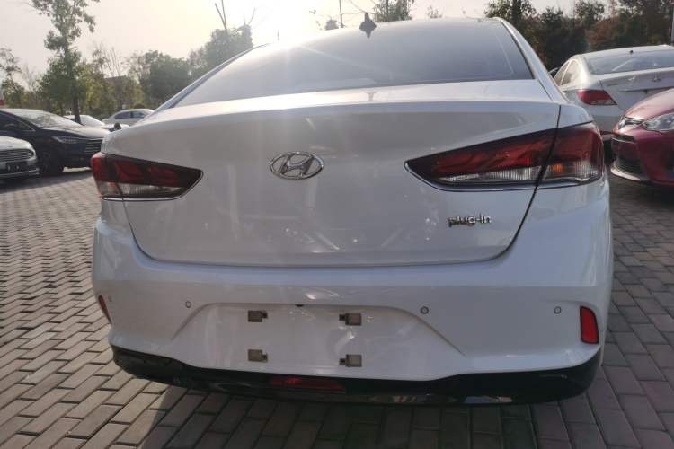 Used Hyundai Sonata Plug-in Hybrid 2018 2.0 PHS Smart Connect Version China VI Standard Exterior 4