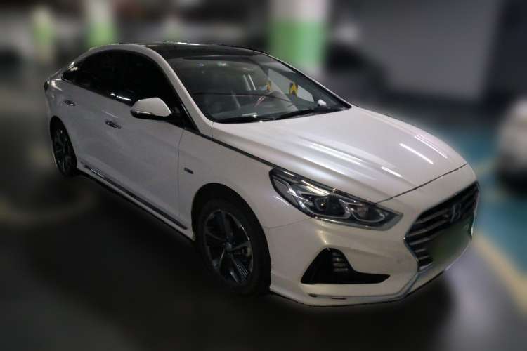 Used Hyundai Sonata Plug-in Hybrid 2018 2.0 PHS Smart Connect Version China V Standard Front Right 45 Deg
