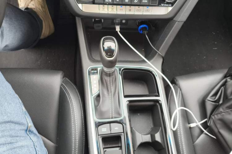 Used Hyundai Sonata Plug-in Hybrid 2018 2.0 PHS Smart Connect Version China V Standard Gear Lever