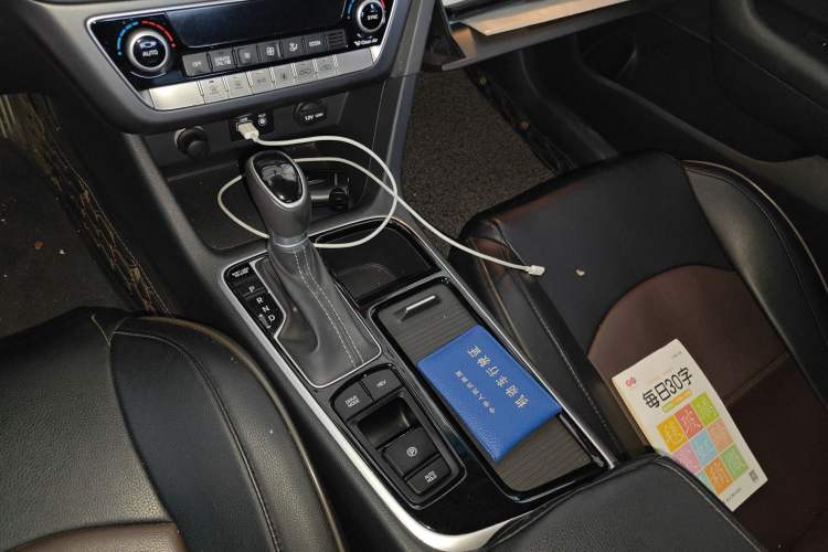 Used Hyundai Sonata Plug-in Hybrid 2018 2.0 PHS Smart Connect Version China V Standard Gear Lever