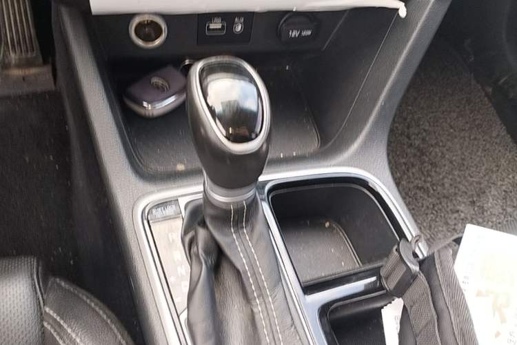 Used Hyundai Sonata Plug-in Hybrid 2018 2.0 PHS Smart Connect Version China VI Standard Gear Lever