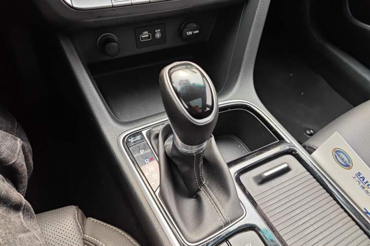 Used Hyundai Sonata Plug-in Hybrid 2018 2.0 PHS Smart Connect Version China VI Standard Gear Lever