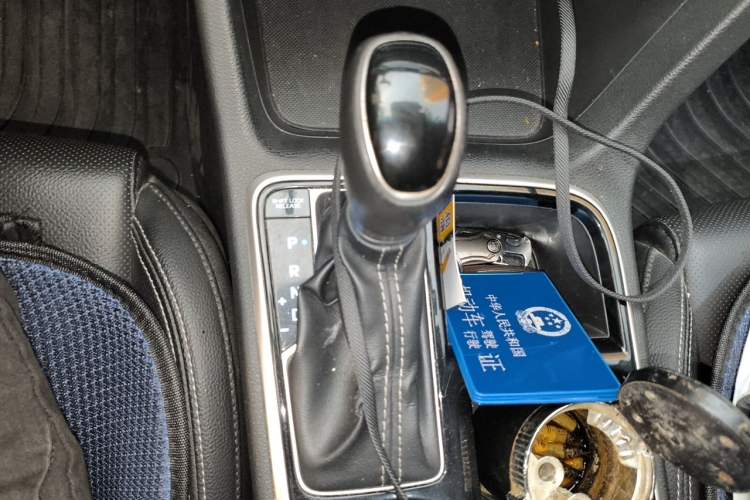 Used Hyundai Sonata Plug-in Hybrid 2018 2.0 PHS Smart Connect Version China VI Standard Gear Lever