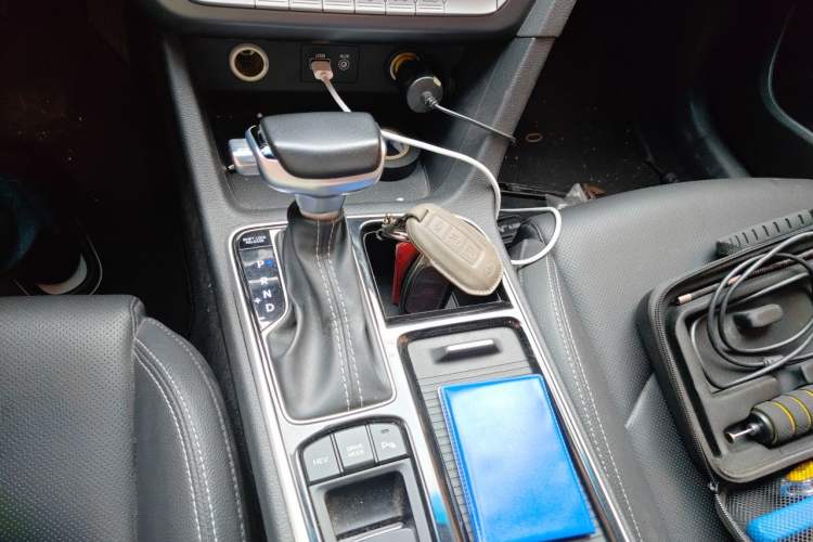 Used Hyundai Sonata Plug-in Hybrid 2018 2.0 PHS Smart Connect Version China V Standard Gear Lever